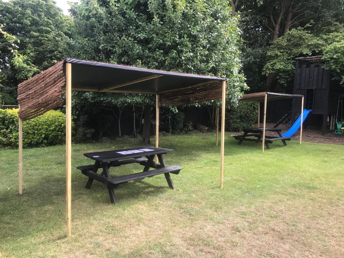 Hotel The Wheatsheaf Bramley Surrey 3*